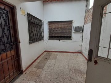 VENTA CASA UNICA DE PASILLO- TIRO SUIZO