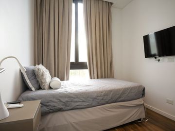 Casa   5 ambientes con gym y detalles de categoria
