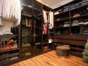 Casa   5 ambientes con gym y detalles de categoria