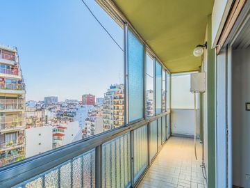 VENTA DEPTO  3 AMB  RECOLETA COCHERA BALCON DEPEND