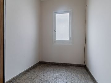 4AMB CON DEPENDENCIA Y BALCÓN EN FLORES