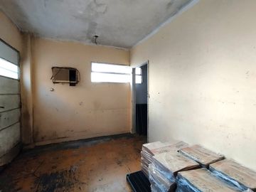 VENTA LOCAL BELGRANO SIN EXPENSAS TERRAZA