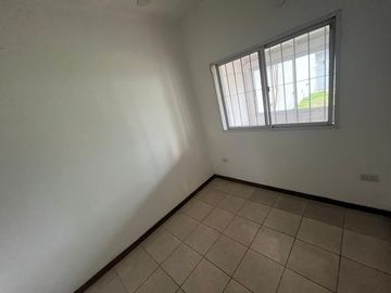 Venta muy linda casa Con Tres Dormitorios sobre Pedro Goyena MUÑIZ Posible Permuta