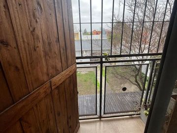 Venta muy linda casa Con Tres Dormitorios sobre Pedro Goyena MUÑIZ Posible Permuta