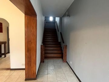 Venta muy linda casa Con Tres Dormitorios sobre Pedro Goyena MUÑIZ Posible Permuta