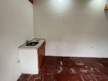 Venta muy linda casa Con Tres Dormitorios sobre Pedro Goyena MUÑIZ Posible Permuta