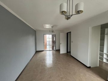 Venta muy linda casa Con Tres Dormitorios sobre Pedro Goyena MUÑIZ Posible Permuta