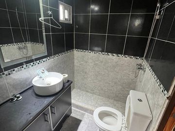 Venta muy linda casa Con Tres Dormitorios sobre Pedro Goyena MUÑIZ Posible Permuta
