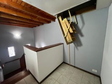 Venta muy linda casa Con Tres Dormitorios sobre Pedro Goyena MUÑIZ Posible Permuta