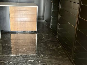 Departamento en Venta en Lomas Country