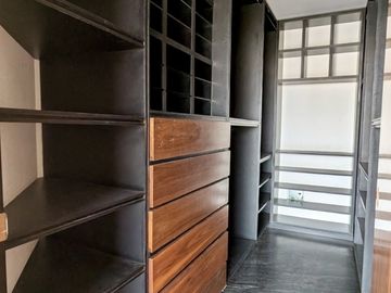Departamento en Venta en Lomas Country