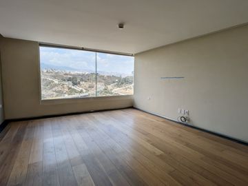 Departamento en Venta en Lomas Country