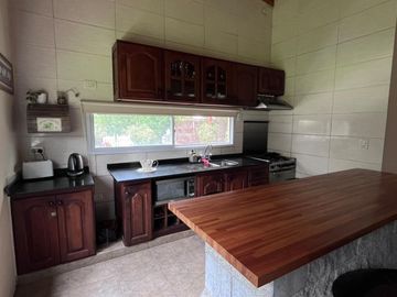 venta casa con pileta Campana PBA