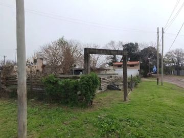 Venta lote en esquina sobre asfalto