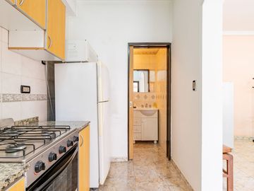 CASA 5 AMB EN VENTA CON JARDÍN QUINCHO Y COCHERA