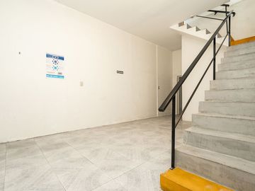 ALQUILER GALPÓN DEP. OFIC. INDL/COML 445M2 CASEROS