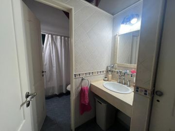VENTA CASA 4 AMBIENTES DE VICENZO  GRANDE PIÑAR