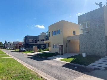 Venta de Lote en Barrio Cerrado LAS MAGNOLIAS