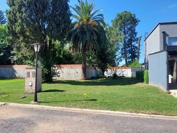 Venta de Lote en Barrio Cerrado LAS MAGNOLIAS