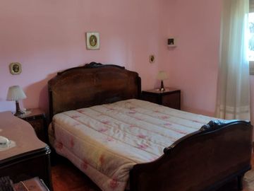 Casa en muy buen estado Bolaños al 1000 c/cochera
