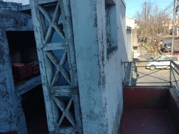 Casa en muy buen estado Bolaños al 1000 c/cochera