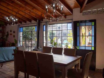 Casa 4 Dormitorios c Pileta Adrogué, Apta Crédito