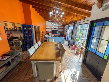 Casa 4 Dormitorios c Pileta Adrogué, Apta Crédito