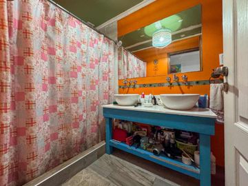 Casa 4 Dormitorios c Pileta Adrogué, Apta Crédito