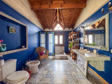 Casa 4 Dormitorios c Pileta Adrogué, Apta Crédito