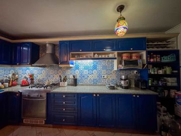 Casa 4 Dormitorios c Pileta Adrogué, Apta Crédito