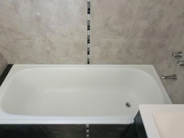 DEPARTAMENTO PISO COMPLETO 4 AMB. C/COCHERA LANUS
