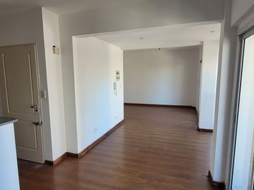 DEPARTAMENTO PISO COMPLETO 4 AMB. C/COCHERA LANUS