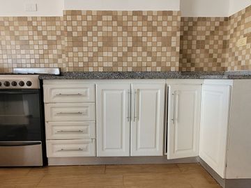 DEPARTAMENTO PISO COMPLETO 4 AMB. C/COCHERA LANUS