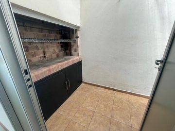 HERMOSO DEPTO 2 AMB C/ BALCON PATIO Y PARRILLA