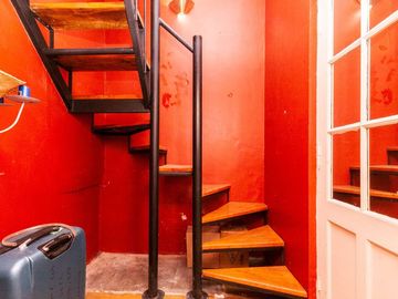 VENTA IDEAL HOSTEL  O CASA MULTIFAMILIAR SAN TELMO