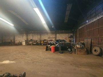 VENTA GALPON 700m2 - suelo alto transito