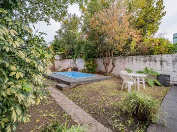 VENTA CASA 4 AMB C/PILETA -V. MADERO CREDIT PERMUT
