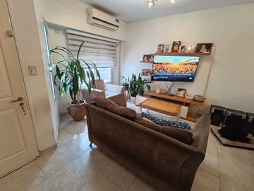 PH EN VENTA 5 AMB COCHERA 2 PATIOS V. PUEYRREDON
