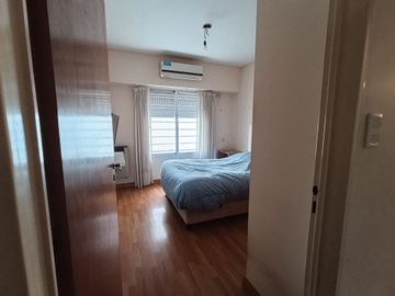 PH EN VENTA 5 AMB COCHERA 2 PATIOS V. PUEYRREDON