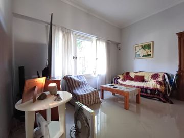 ALQUILER DE CASA DE 5 AMBIENTES EN HURLINGHAM