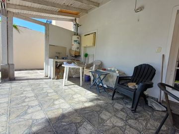 ALQUILER DE CASA DE 5 AMBIENTES EN HURLINGHAM