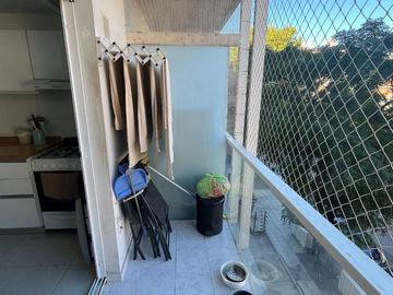 VENTA DEPTO 2 AMB + DEPENDENCIA PERMUTA CASEROS