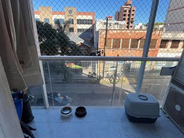 VENTA DEPTO 2 AMB + DEPENDENCIA PERMUTA CASEROS