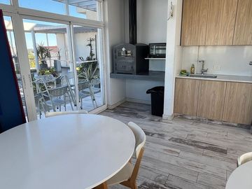 VENTA DEPTO 2 AMB + DEPENDENCIA PERMUTA CASEROS