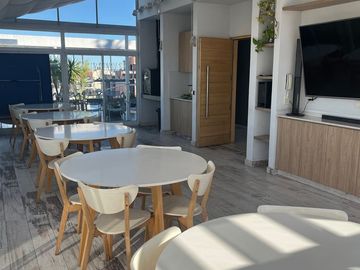 VENTA DEPTO 2 AMB + DEPENDENCIA PERMUTA CASEROS