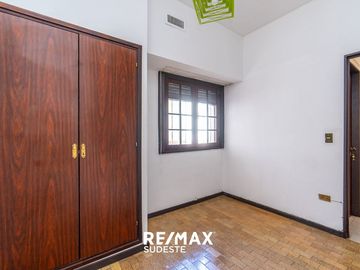 IMPONENTE CASA- DONADO 400. EXCELENTE UBICACION