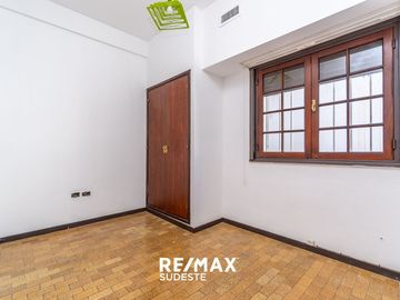 IMPONENTE CASA- DONADO 400. EXCELENTE UBICACION