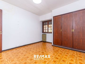 IMPONENTE CASA- DONADO 400. EXCELENTE UBICACION