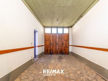 IMPONENTE CASA- DONADO 400. EXCELENTE UBICACION