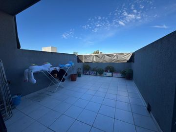 VENTA TRIPLEX - ADOLFO SOURDEAUX -3 AMB - PLAYROOM